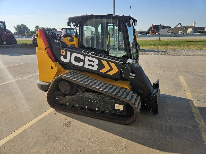 2026 JCB 3TS-8T