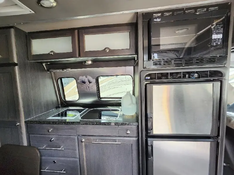 2015 ROADTREK RS ADVENTUROUS xl 3500