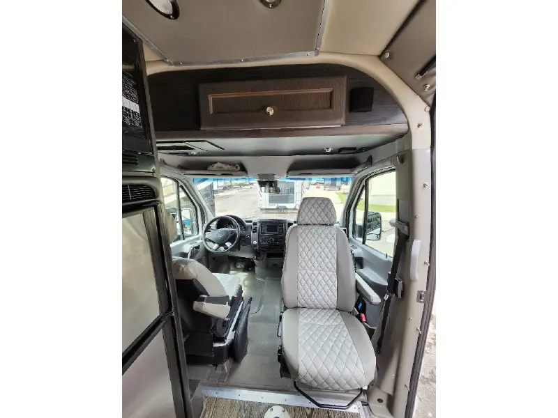 2015 ROADTREK RS ADVENTUROUS xl 3500
