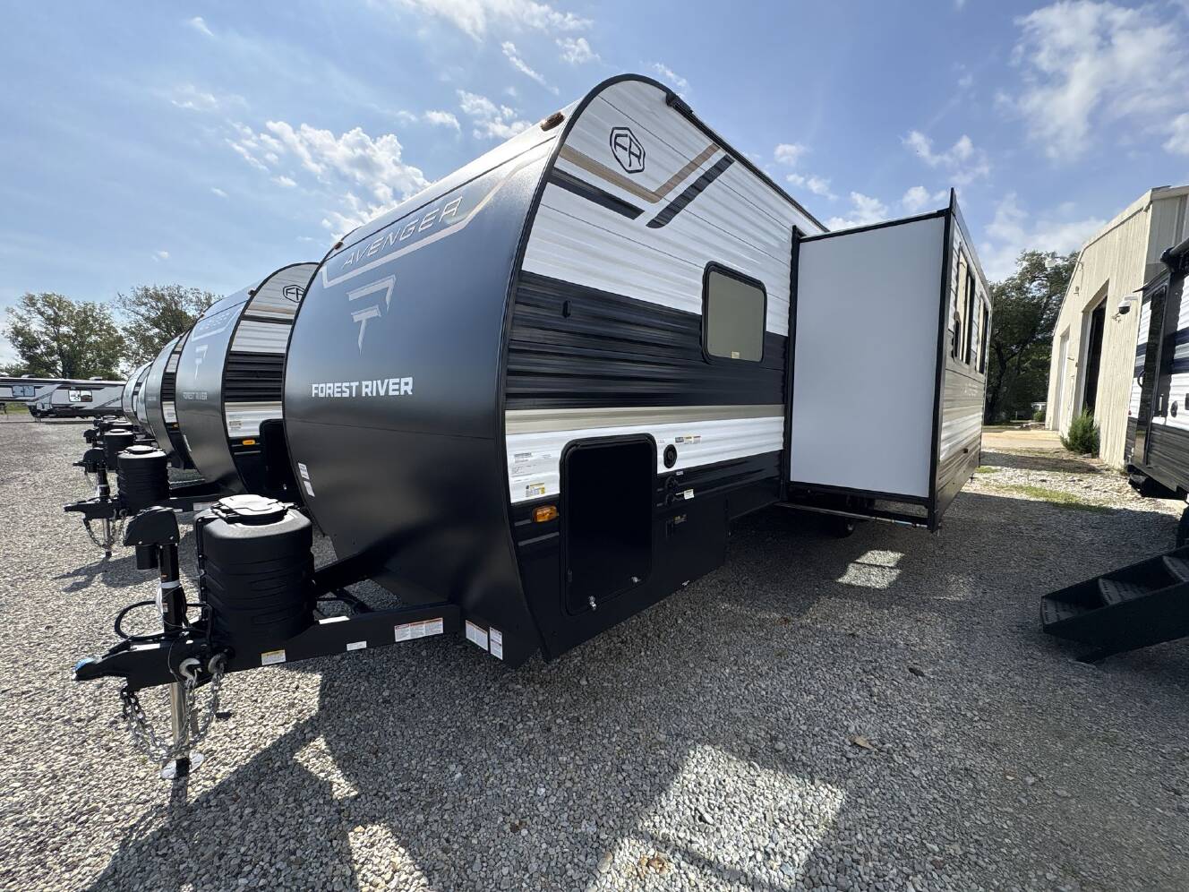 A photo of this 2027 Prime Time Avenger 26DBS