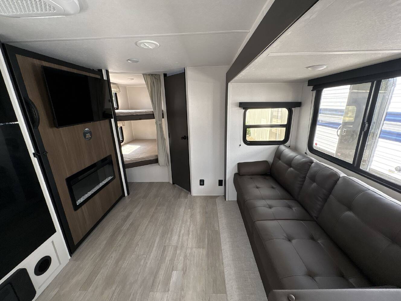 A photo of this 2027 Prime Time Avenger 26DBS