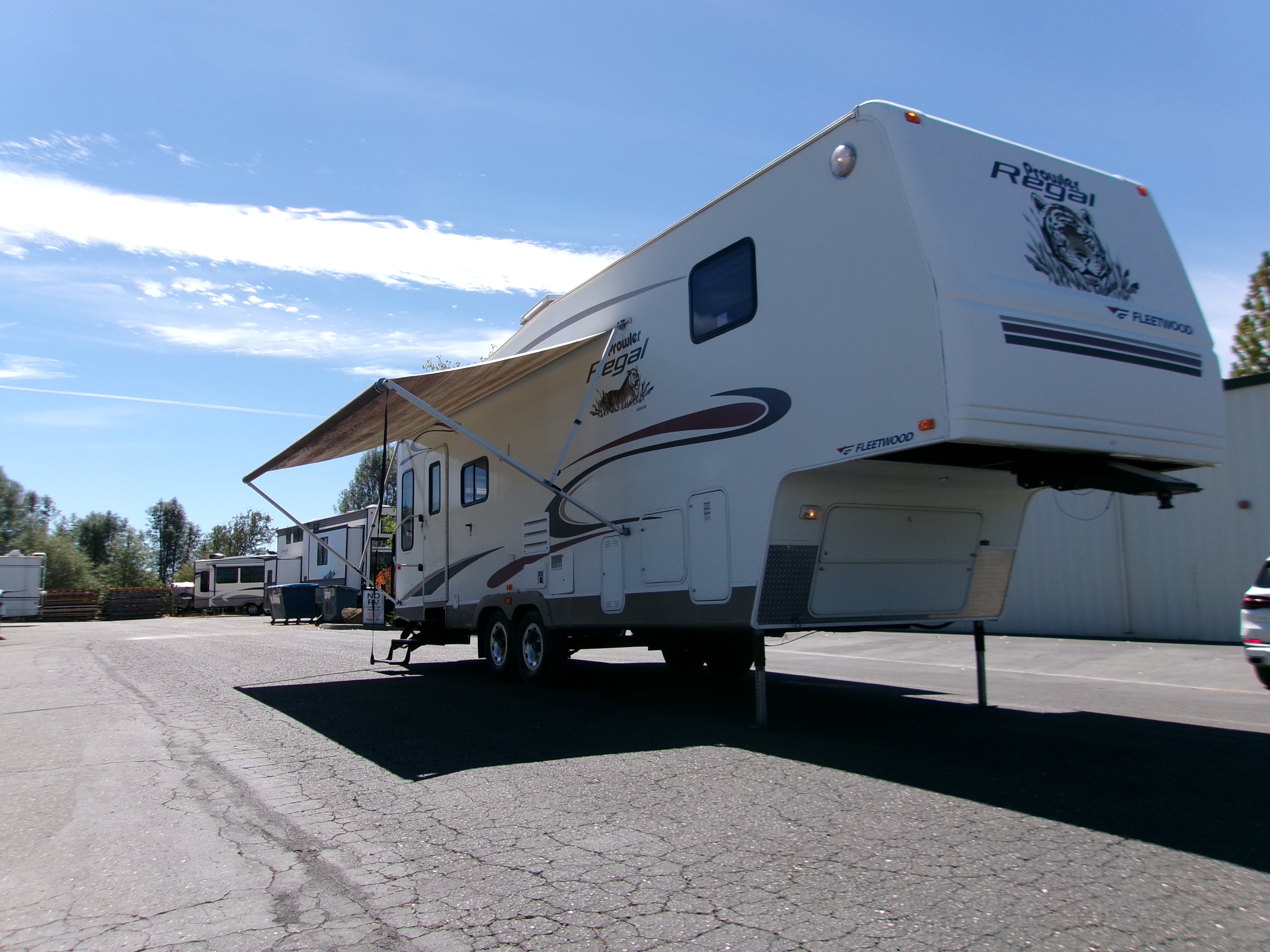 2005 Fleetwood PROWLER 305RLDS in placerville CA
