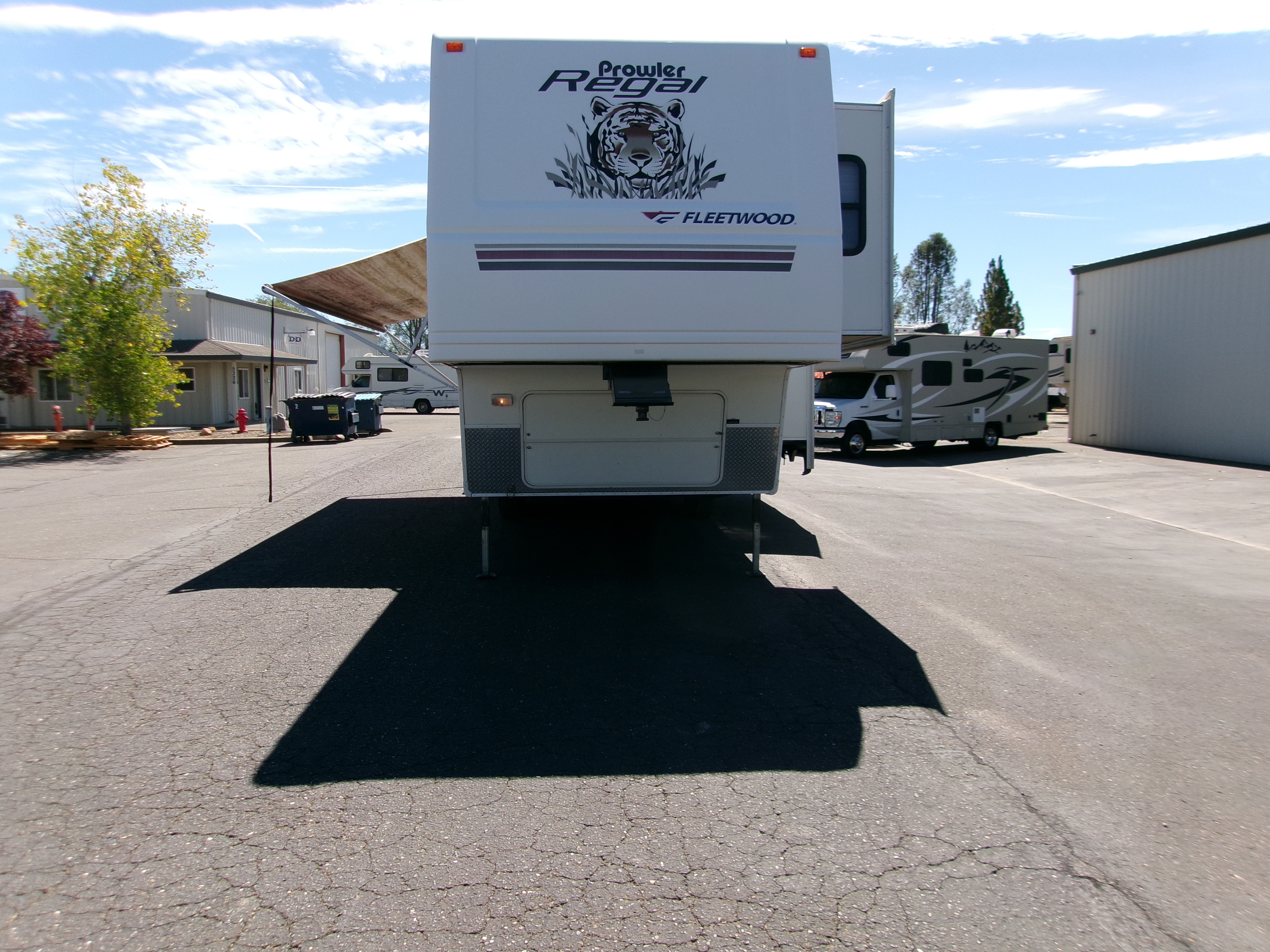 2005 Fleetwood PROWLER 305RLDS in placerville CA