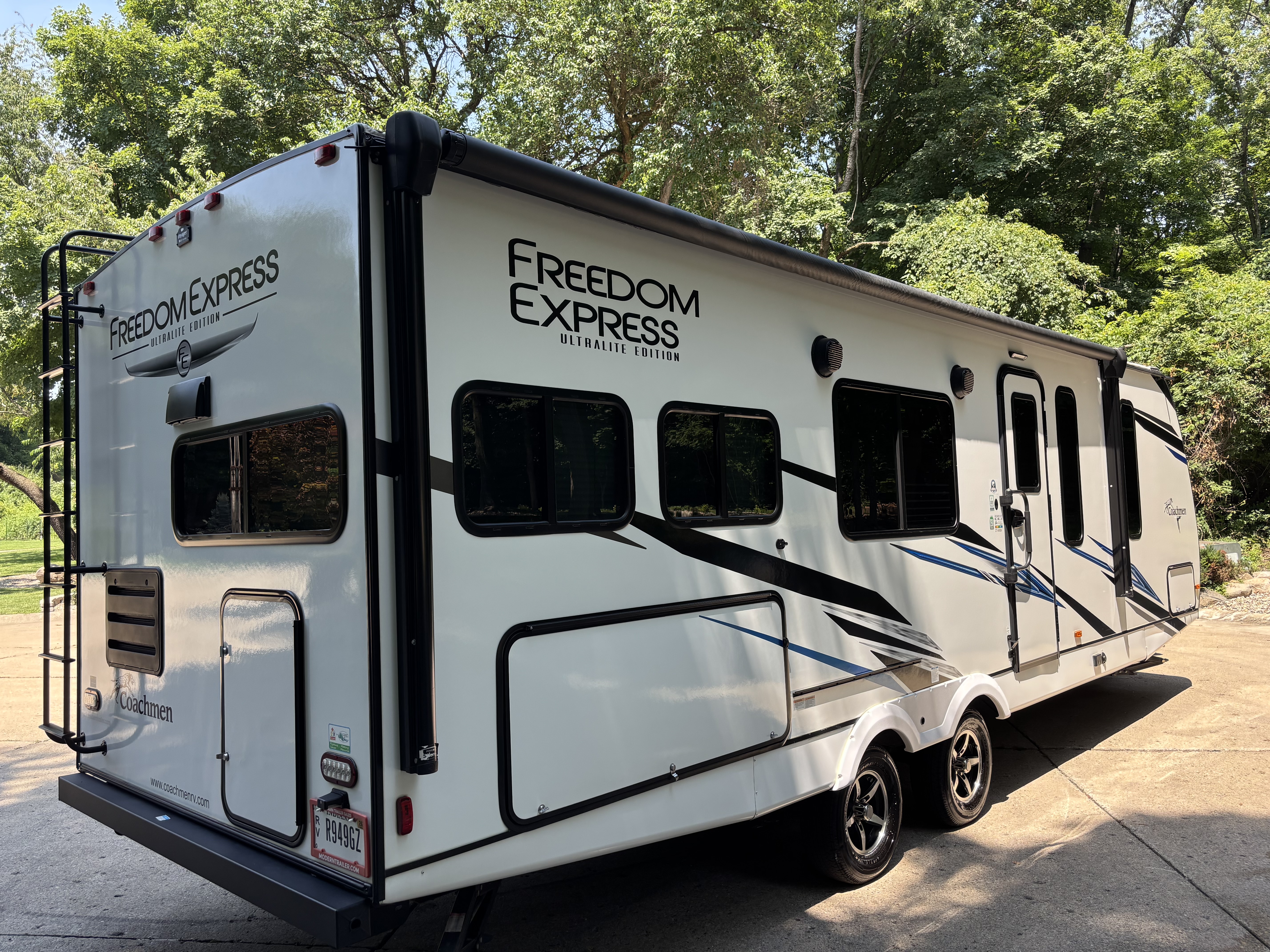 2023 Coachmen FREEDOM EXPRESS ULTRA LITE 274RKS in lafayette IN