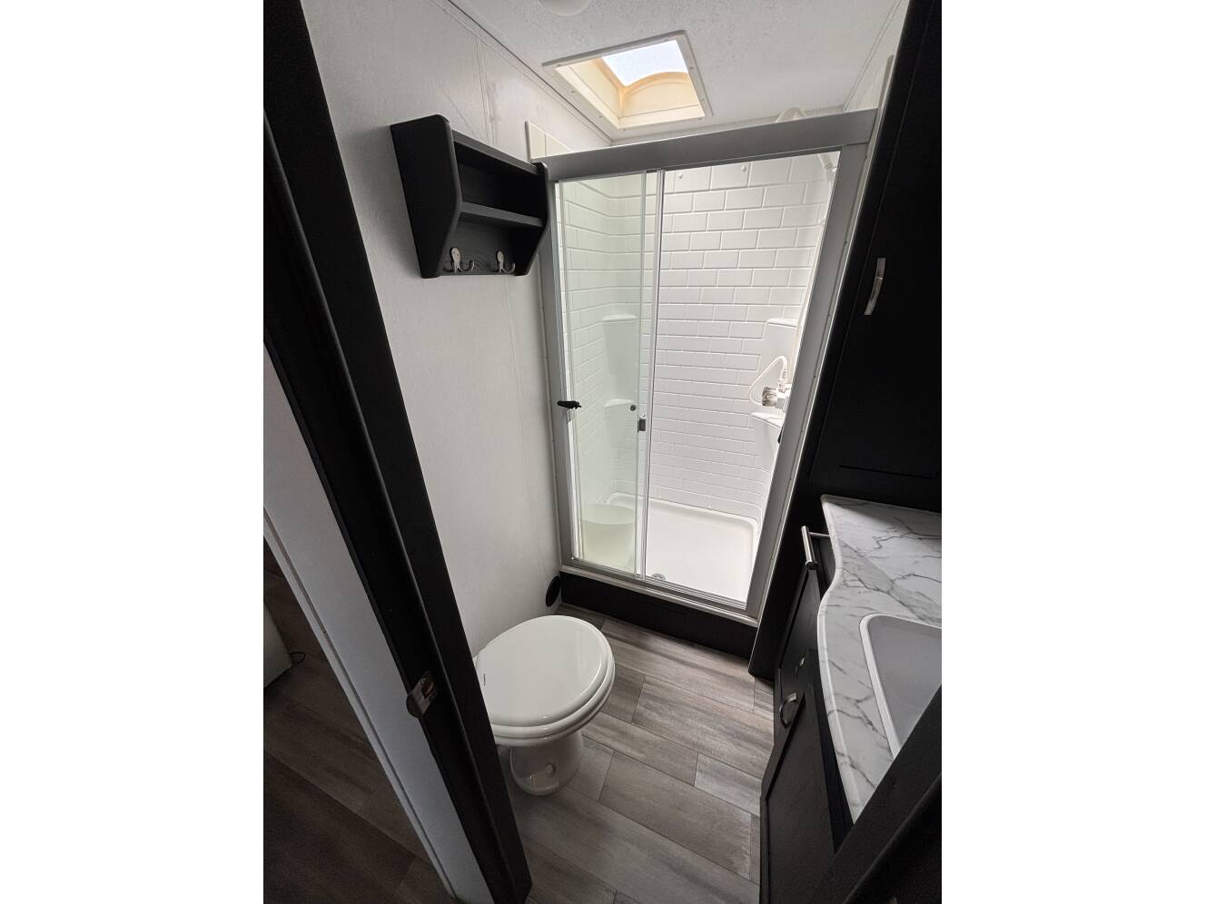 A photo of this 2023 Coachmen FREEDOM EXPRESS ULTRA LITE 274RKS
