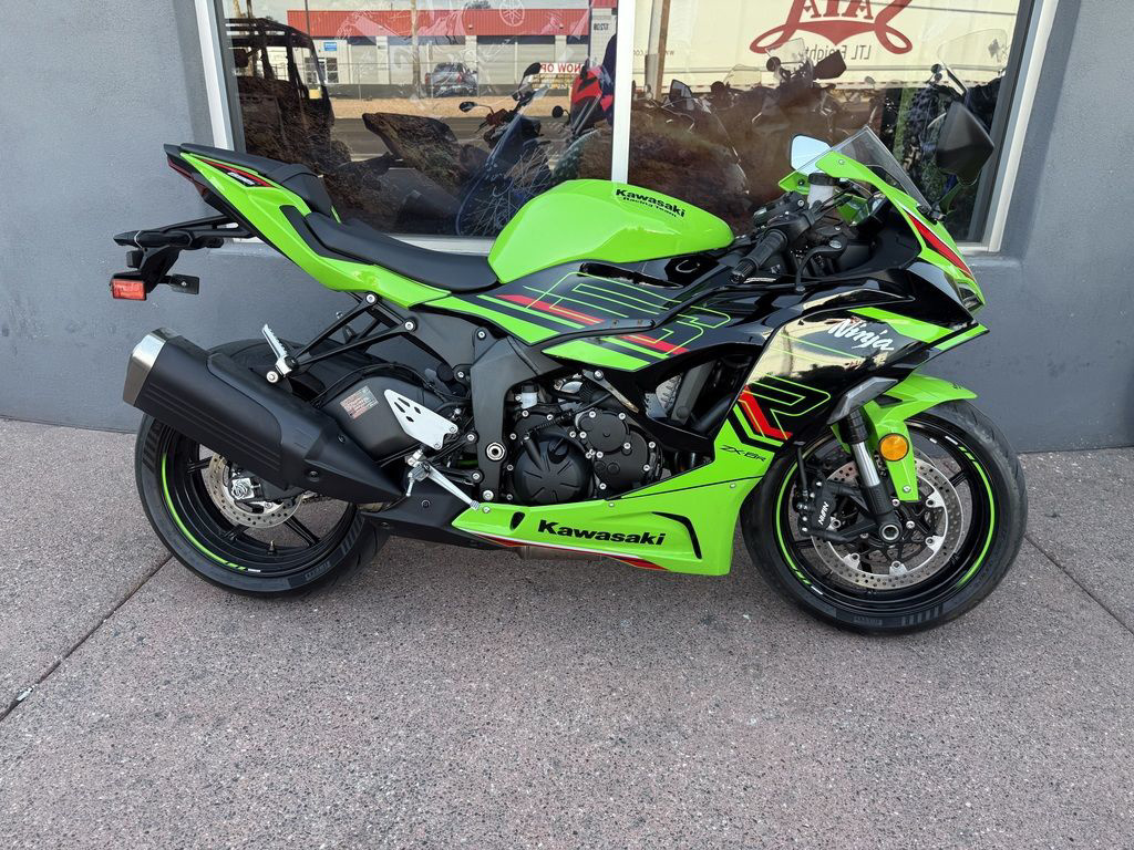 Used 2024 Kawasaki Ninja ZX-6R Metallic Flat Spark Black/ebony