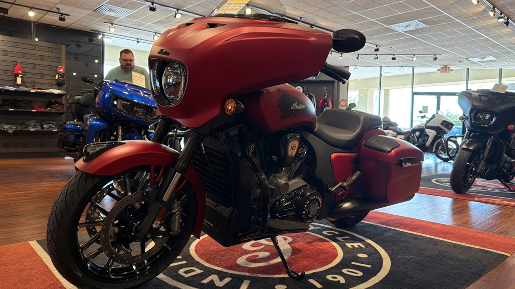 2026 Indian CHIEFTAIN DARK HORSE 112 / POWER BAND AUDIO DARK HORSE in Murfreesboro, TN