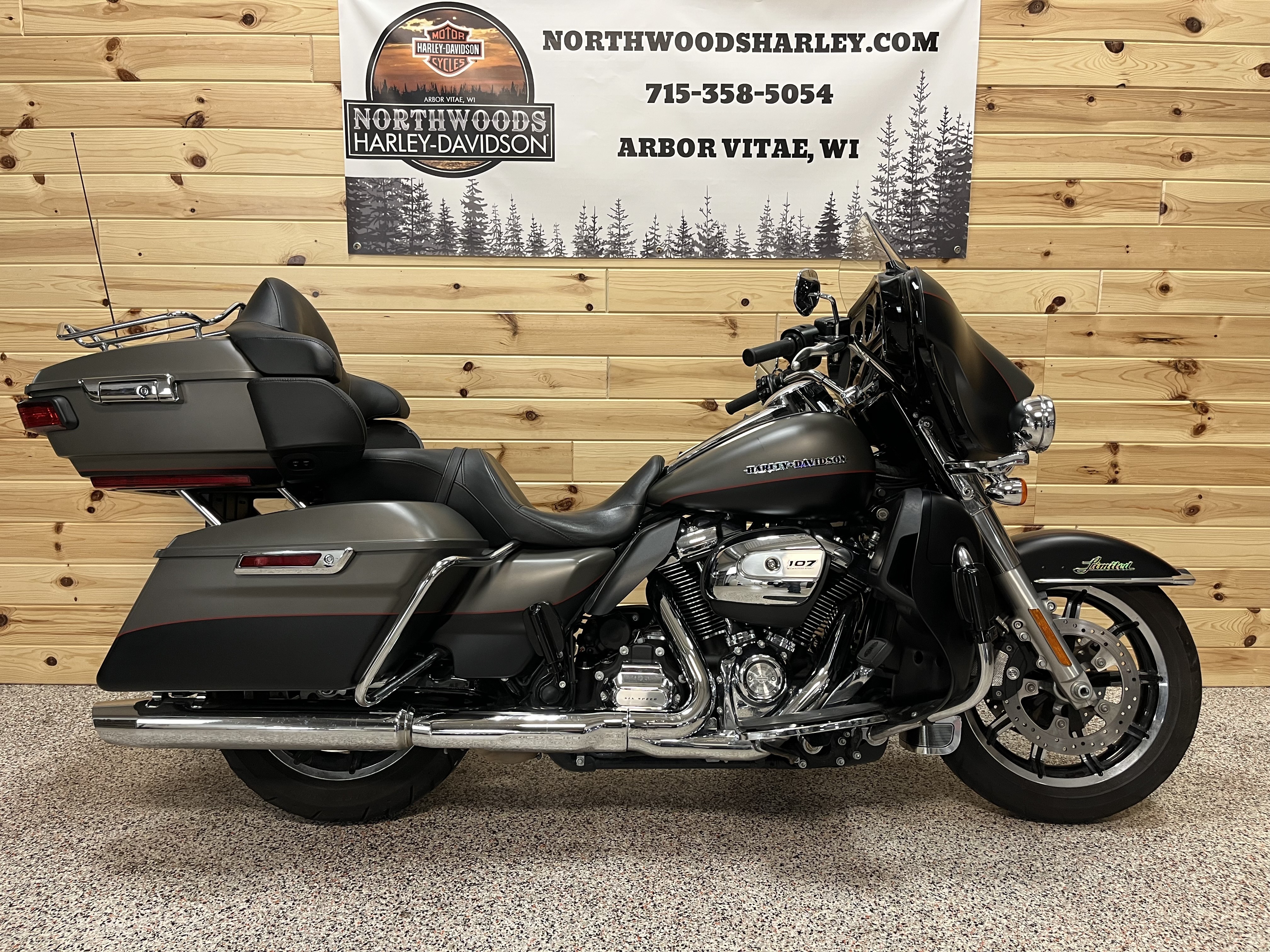 2018 Harley-Davidson Ultra Limited Low ULTRA LIMITED LOW in Woodruff, WI