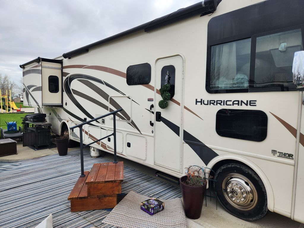 2019 Thor Motor Coach Hurricane 35M in oak harbor OH