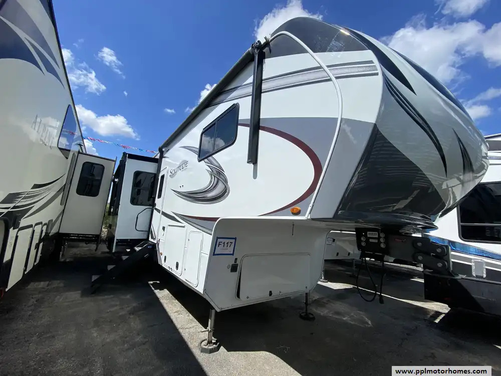 2022 Grand Design Solitude 3740BH-R in new braunfels TX