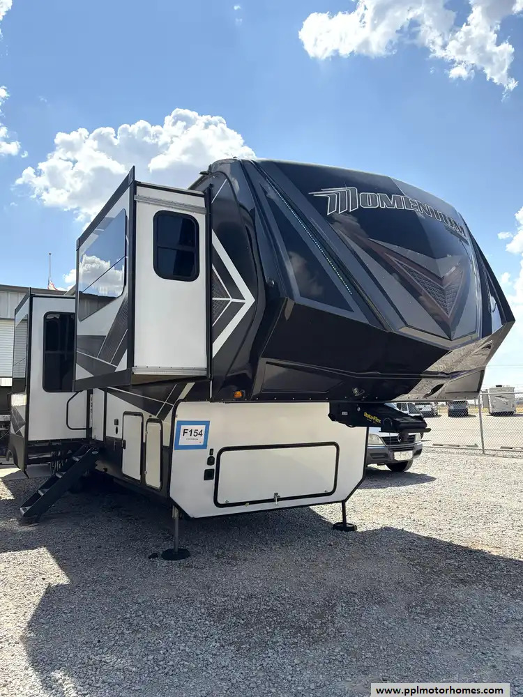 2020 Grand Design Momentum 376TH in el reno OK