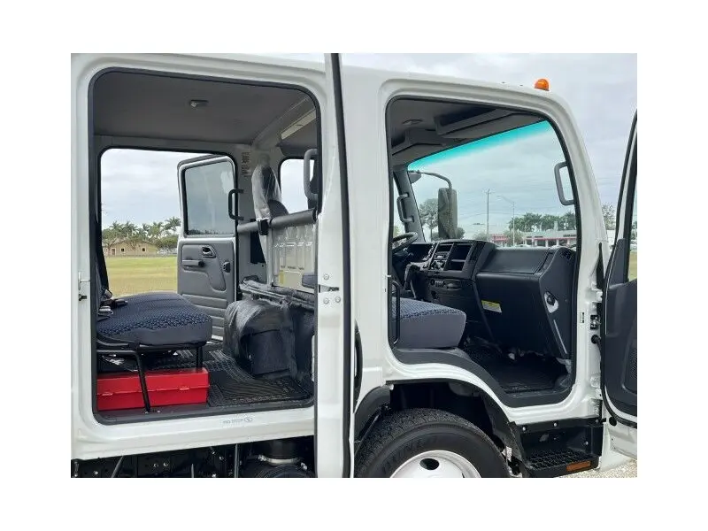 2027 ISUZU NQR