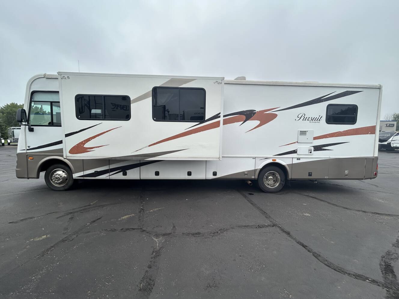 A photo of this 2007 Georgie Boy Pursuit 3540DS