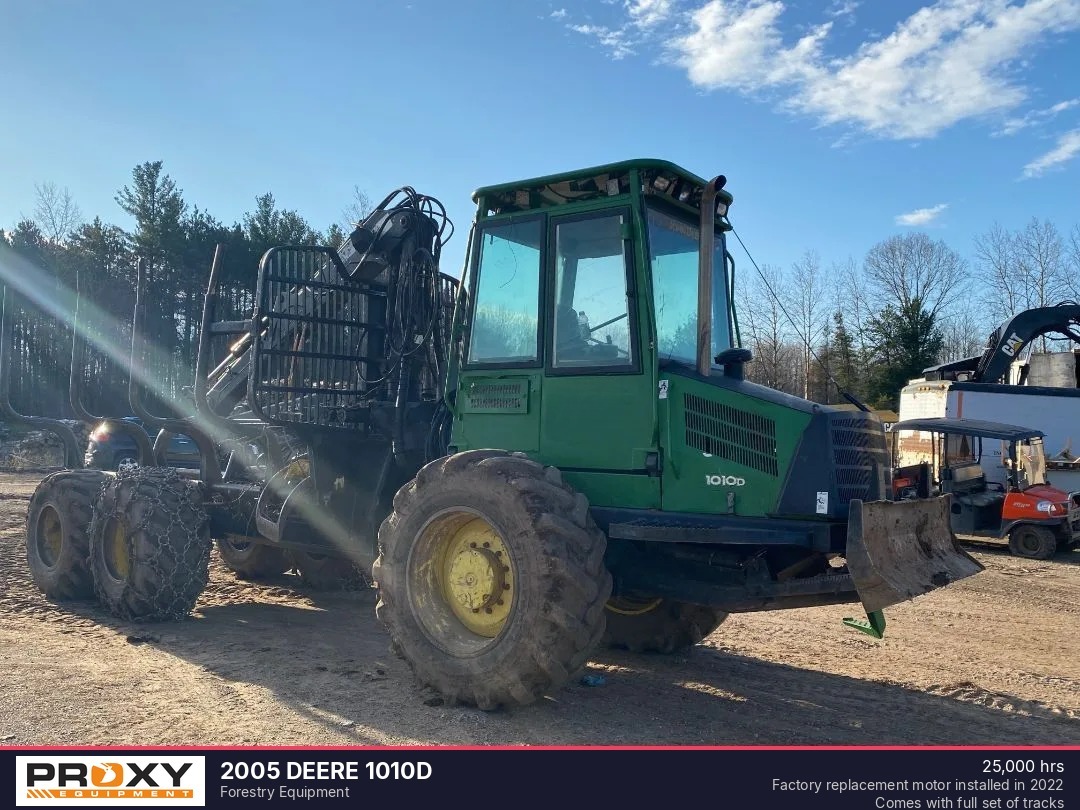 2005 DEERE 1010D in Green Bay, WI