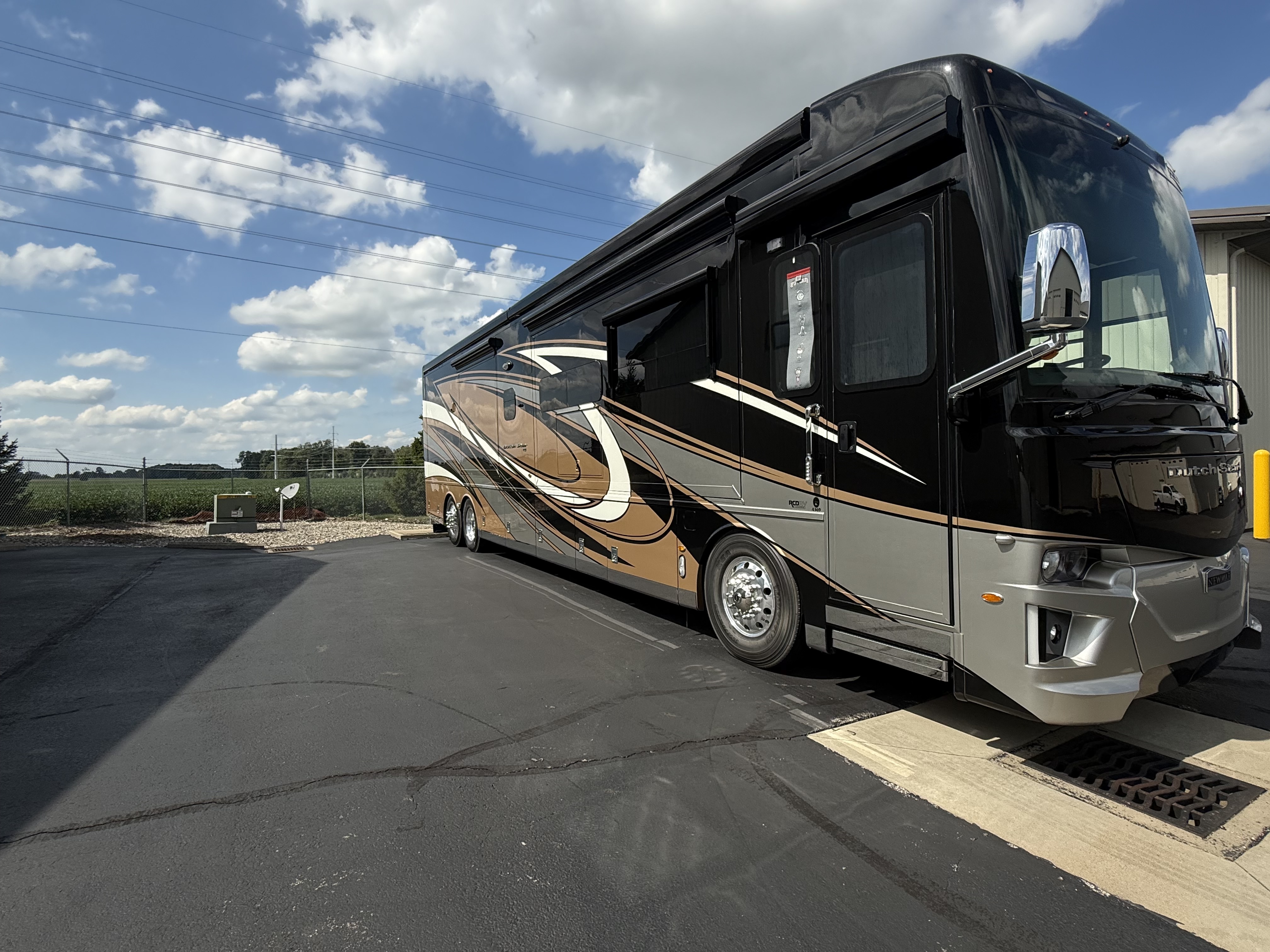 2021 Newmar DUTCH STAR 4369 RV