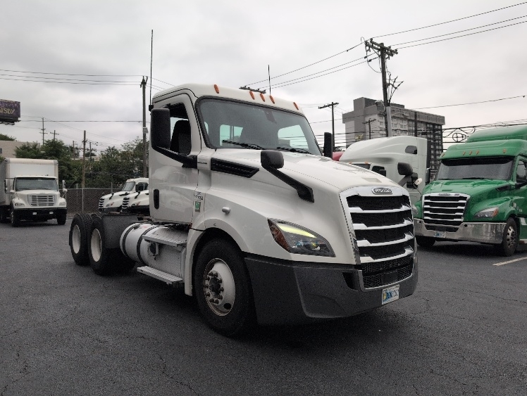 2020 FREIGHTLINER CASCADIA 126 in North Bergen, NJ