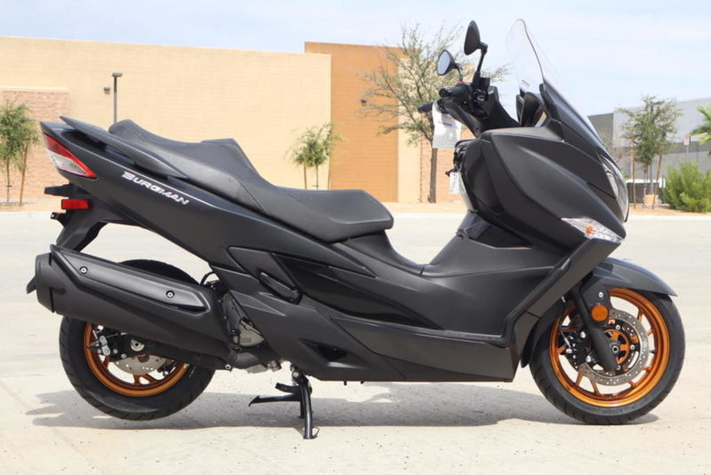 2027 Suzuki Burgman 400 400 in Gainesville, FL