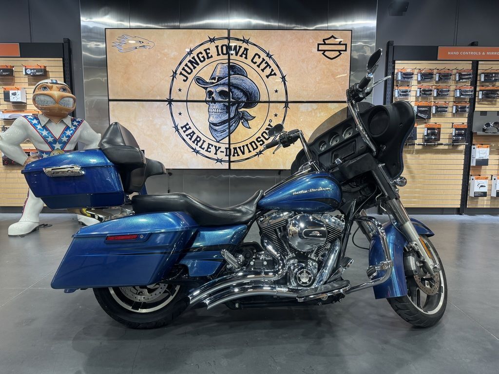 2014 Harley-Davidson STREET GLIDE in Coralville, IA