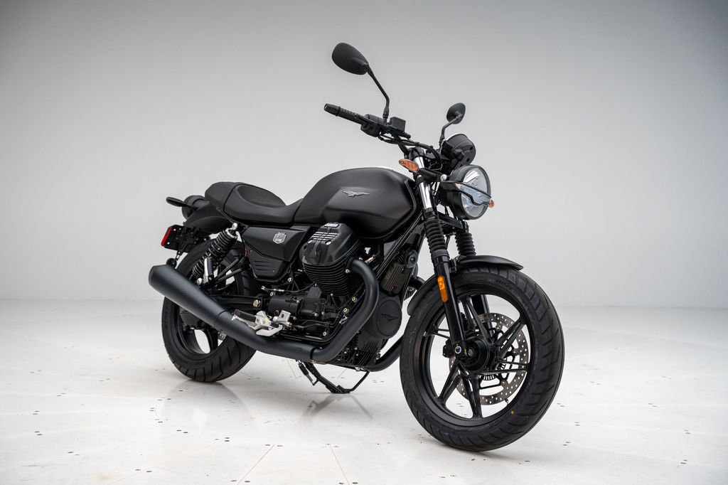 2027 Moto Guzzi V7 Stone STONE in Zionsville, IN