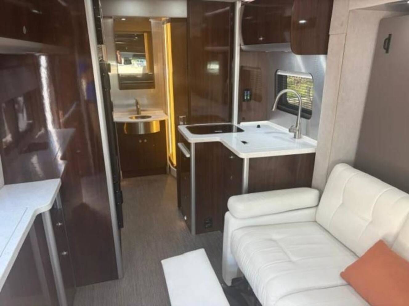 A photo of this 2019 Airstream Atlas Atlas Murphy Suite