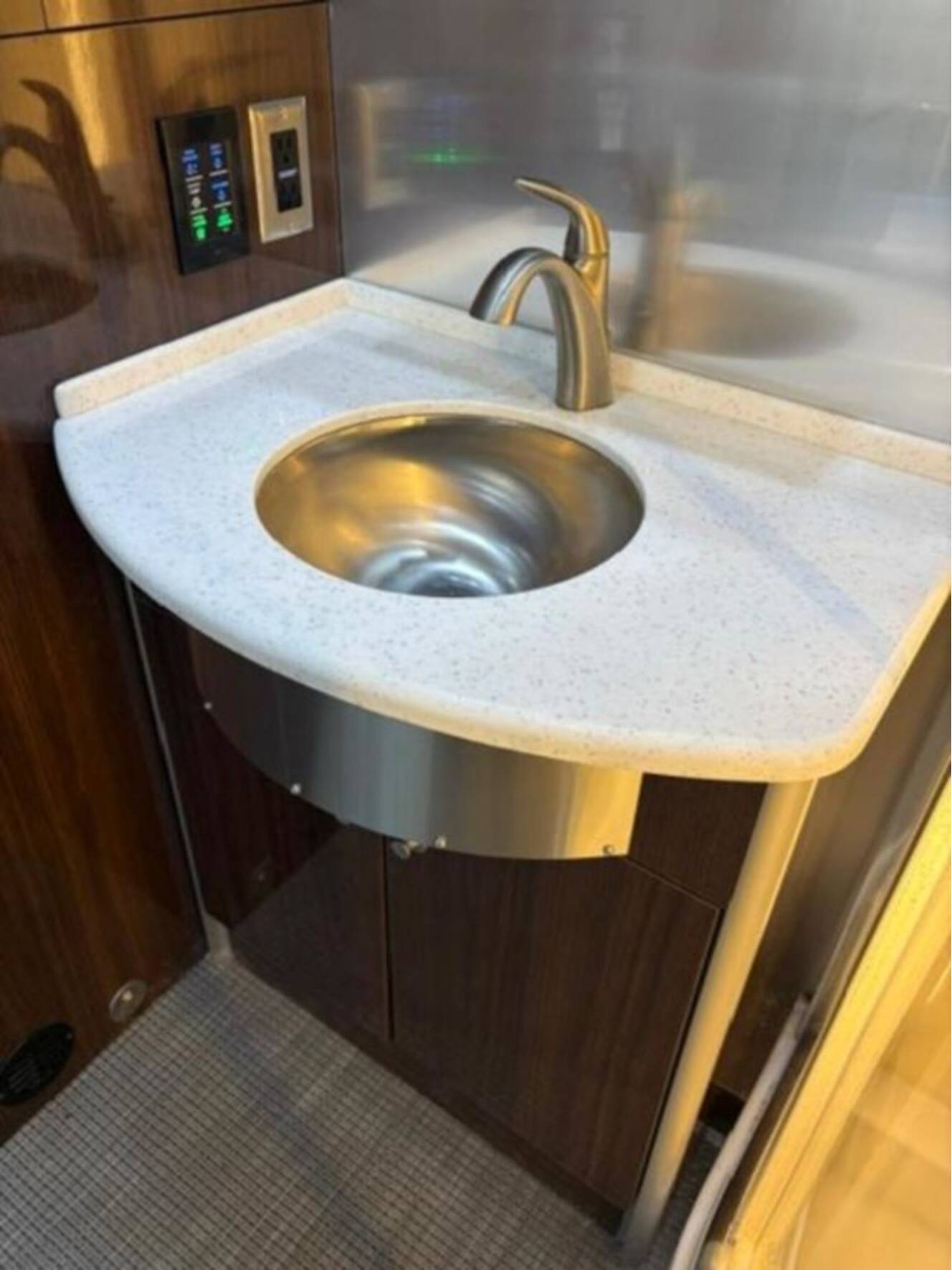 A photo of this 2019 Airstream Atlas Atlas Murphy Suite