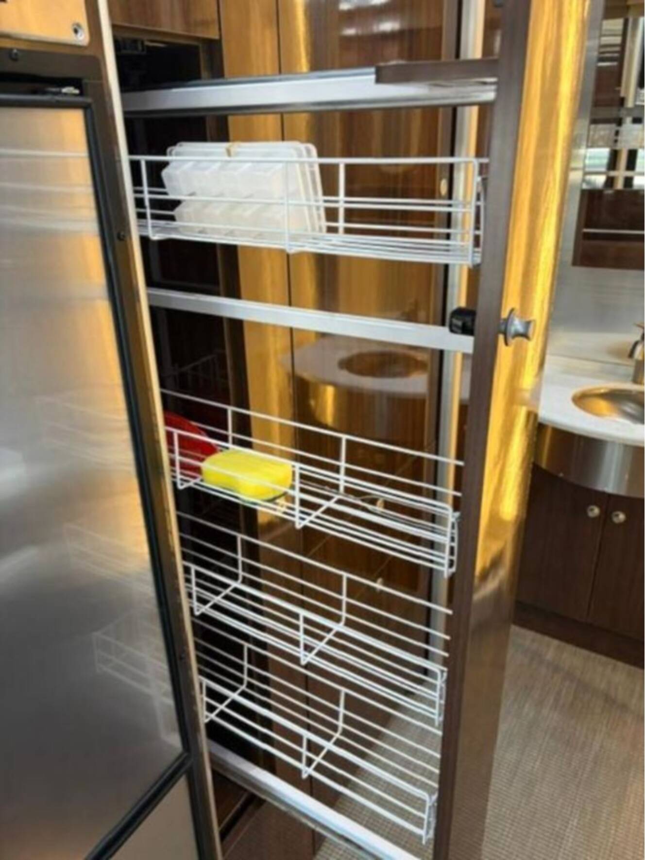 A photo of this 2019 Airstream Atlas Atlas Murphy Suite