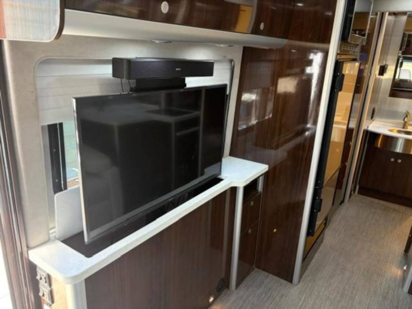 A photo of this 2019 Airstream Atlas Atlas Murphy Suite