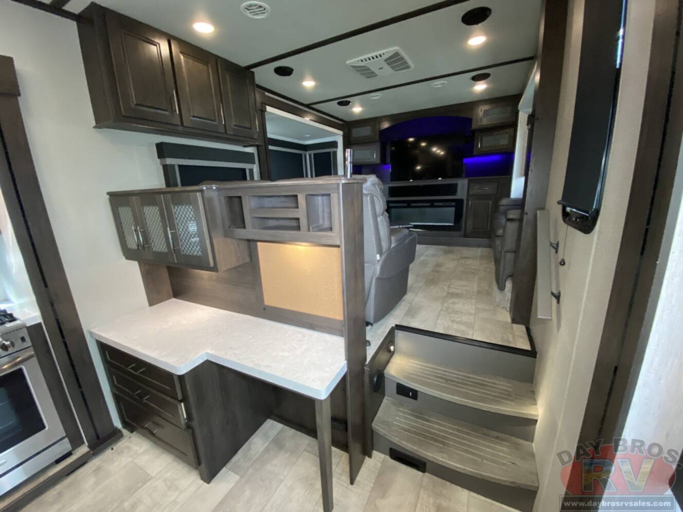 A photo of this 2021 Grand Design Momentum 376THS