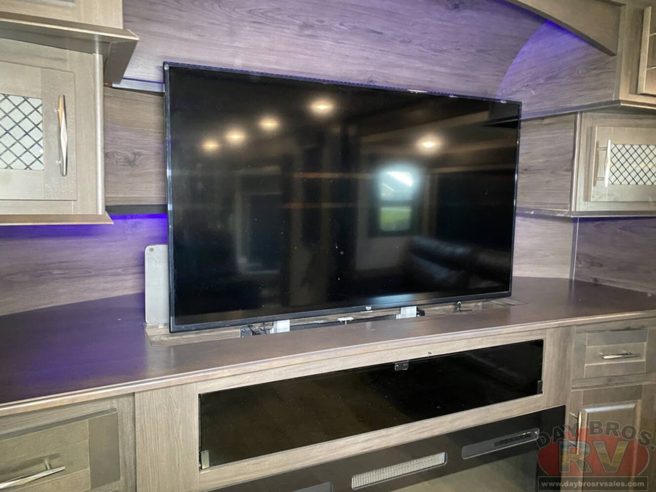 A photo of this 2021 Grand Design Momentum 376THS