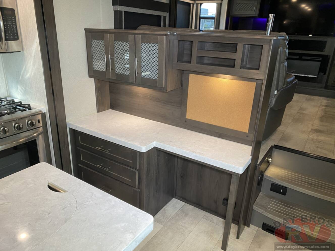 A photo of this 2021 Grand Design Momentum 376THS