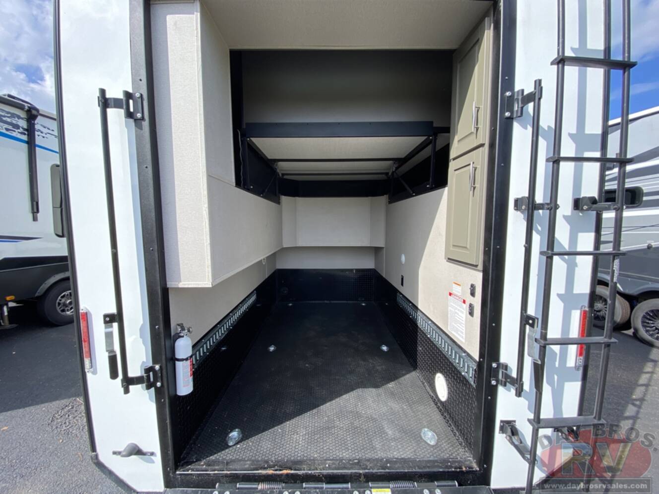 A photo of this 2021 Grand Design Momentum 376THS