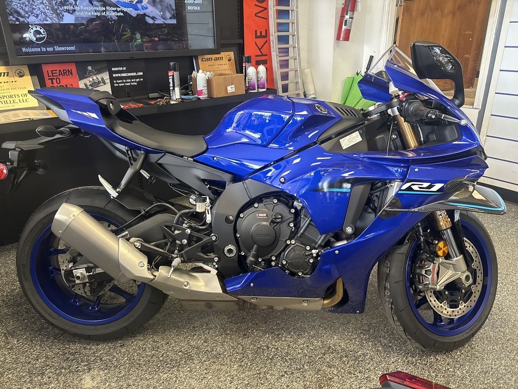 2026 Yamaha YZF-R1 Sportbike motorcycle