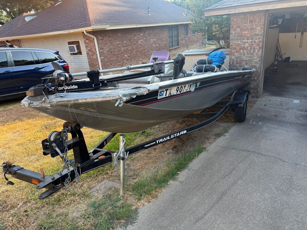 2003 Bass Tracker Pro 175C in desoto TX