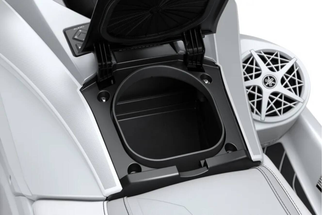 A photo of this 2026 Yamaha Waverunner GP HO W/AUDIO-WHITE