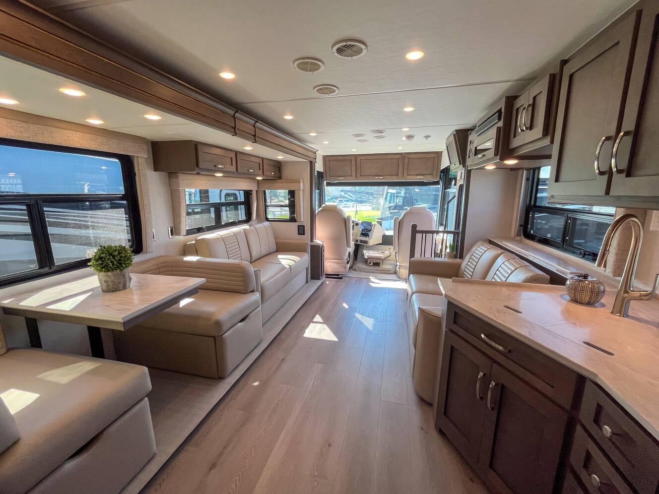 A photo of this 2026 Newmar Bay Star 3626