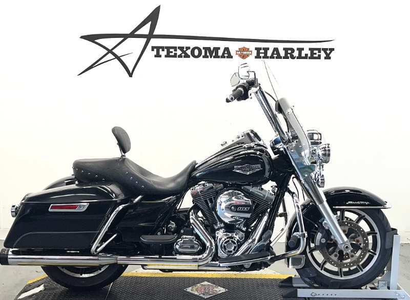 2016 Harley-Davidson ROAD KING FLHR in Sherman, TX