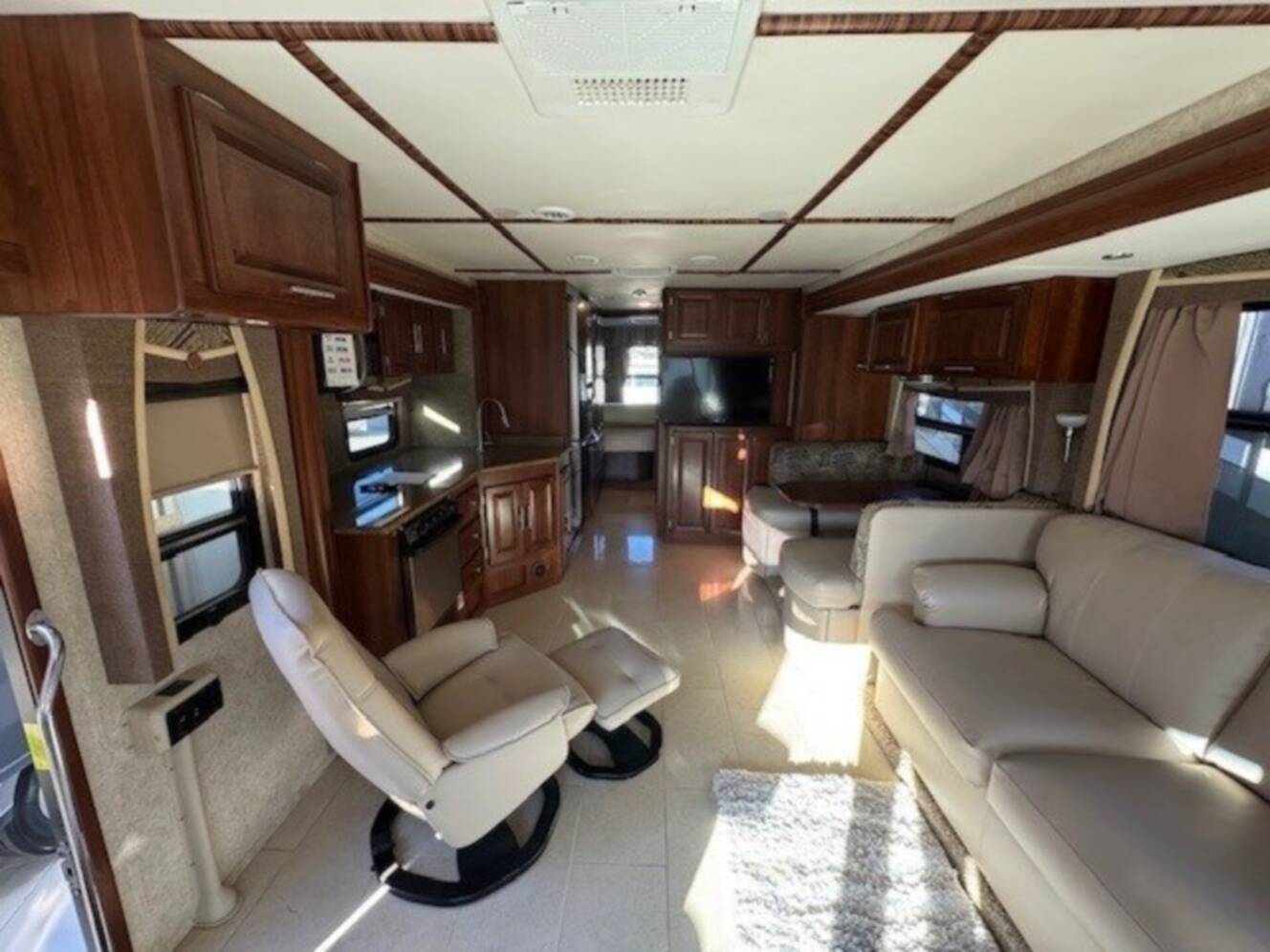 A photo of this 2015 Forest River GEORGETOWN XL 334QS