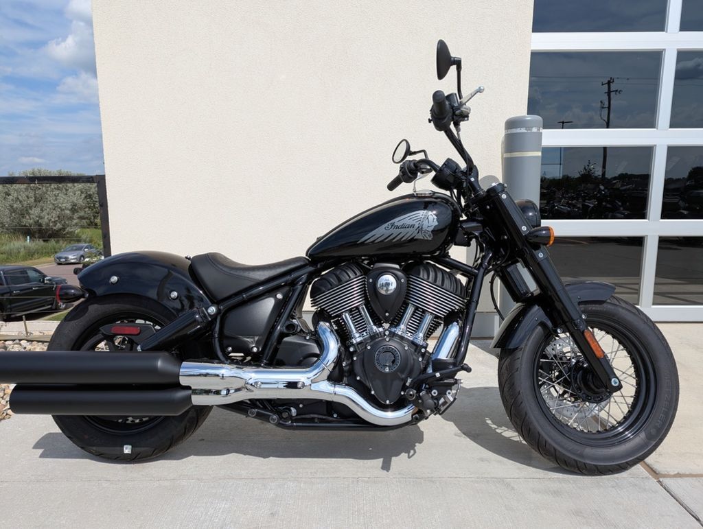 2026 Indian Motorcycle® Chief® Bobber Black Metallic BASE in Sioux Falls, SD