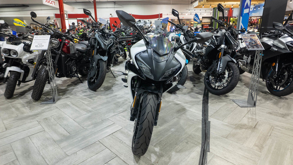 2025 CFMOTO 300SS in hobe sound FL