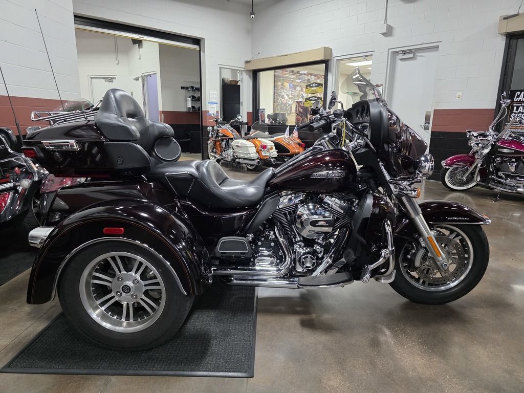 2014 Harley-Davidson® FLHTCUTG - Tri Glide® Ultra ULTRA CLASSIC in Ormond Beach, FL