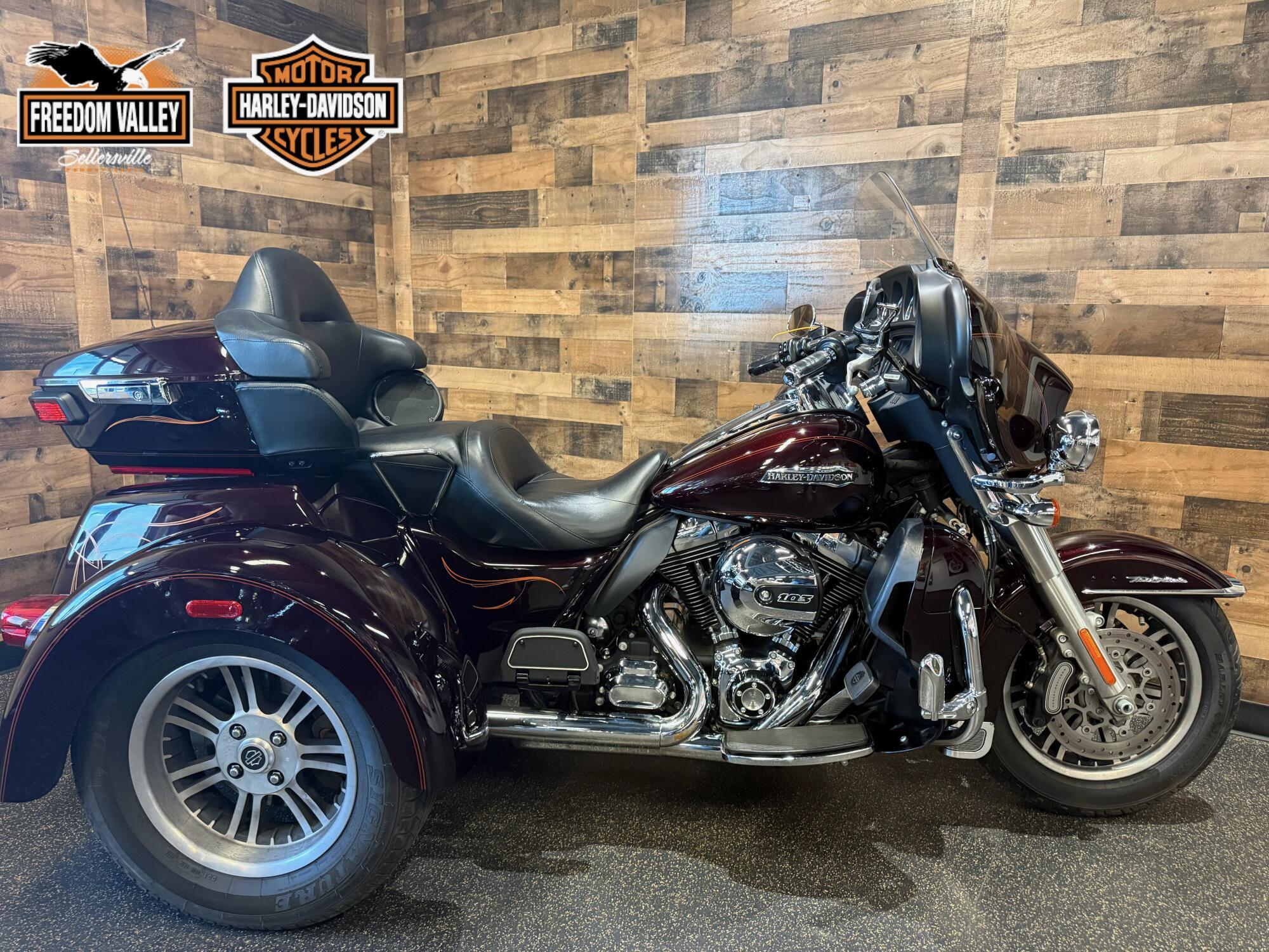 2014 Harley-Davidson Tri Glide Ultra ULTRA CLASSIC in Sellersville, PA