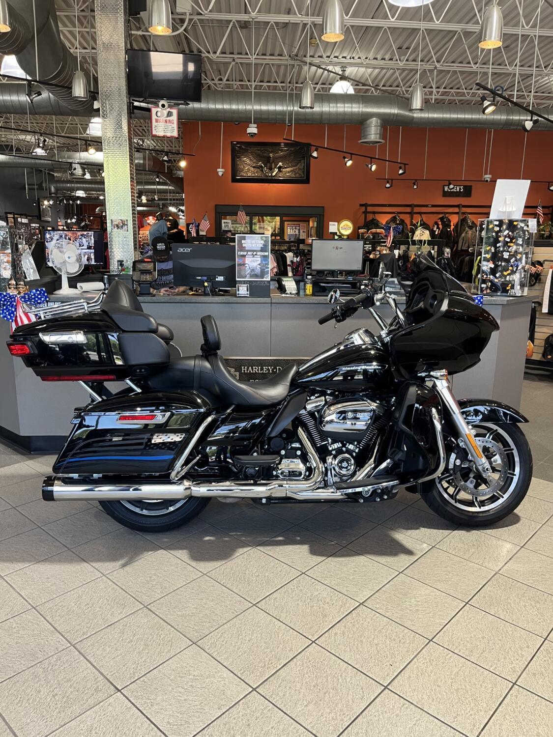 2018 Harley-Davidson FLTRU 2018 Road Glide Ultra ULTRA in Oakdale, NY