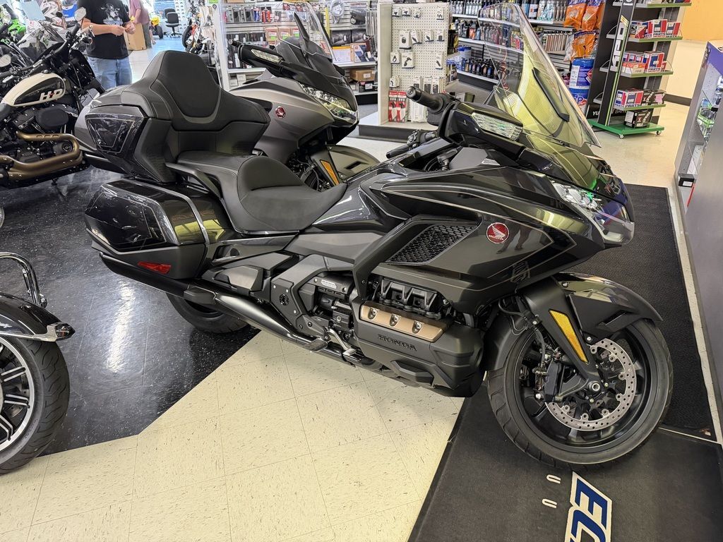 2026 Honda® Gold Wing Tour Automatic DCT 1800 TOUR AUTOMATIC DCT in Warsaw, IN