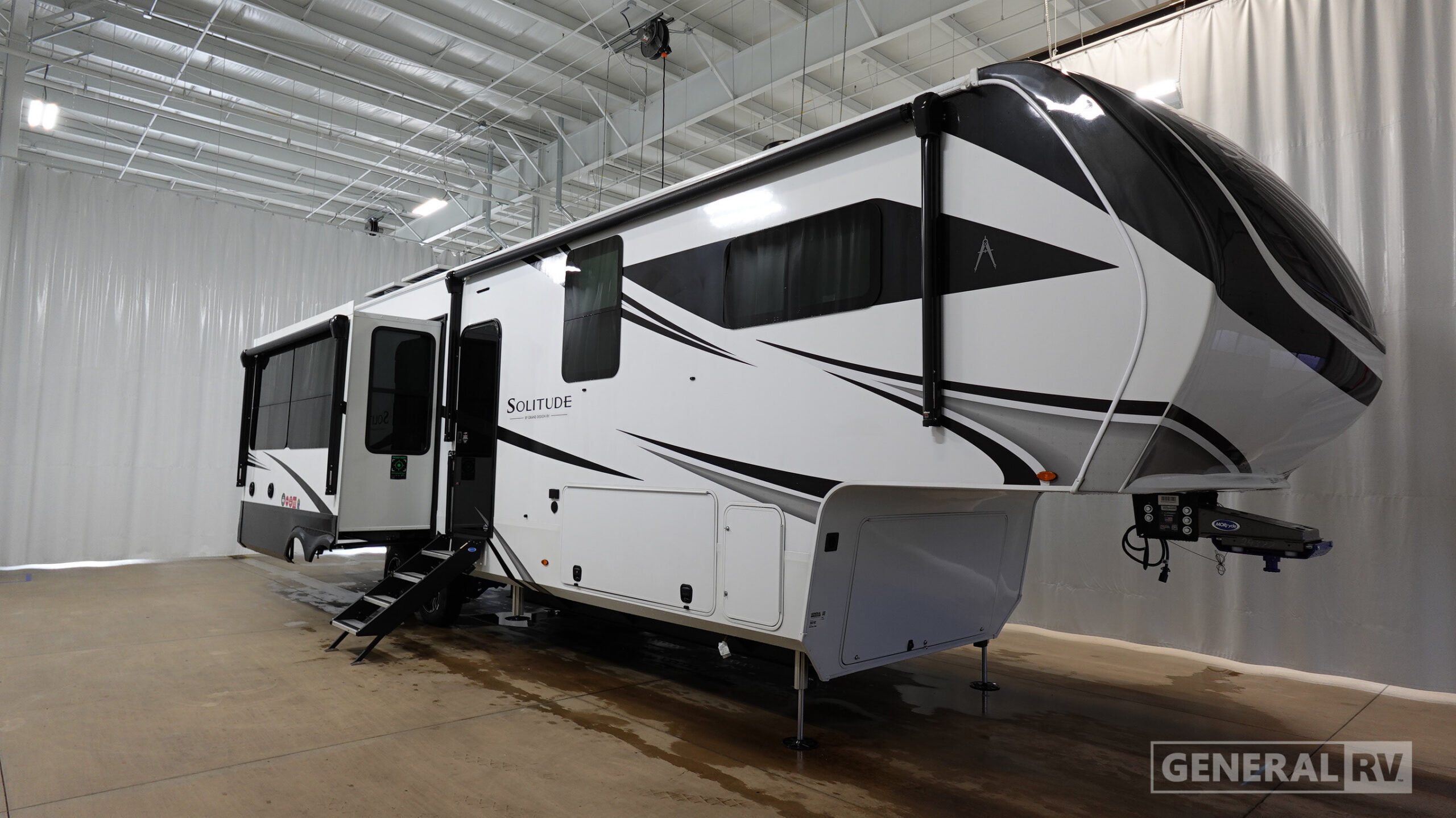 2027 Grand Design SOLITUDE 370DV in birch run MI