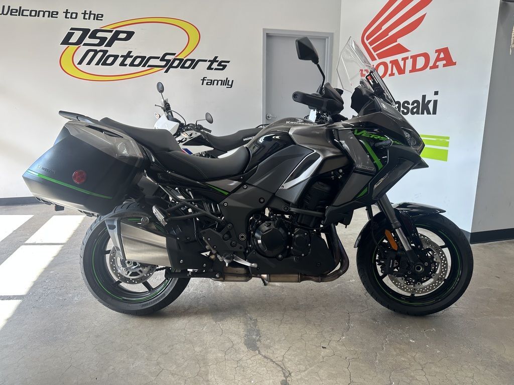 2025 Kawasaki Versys® 1100 SE LT ABS ABS in Barrington, IL