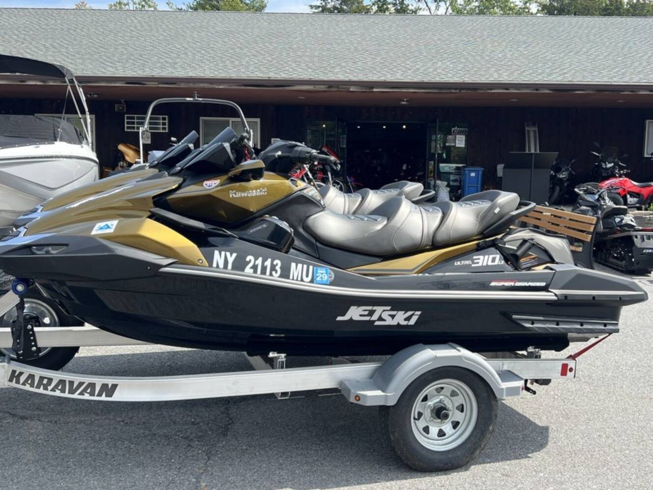 A photo of this 2023 Kawasaki Ultra® 310LX