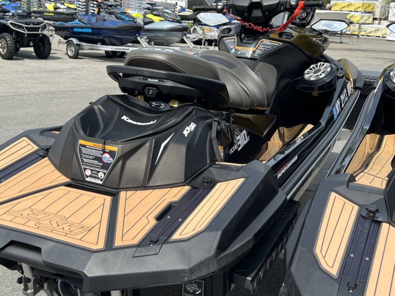 A photo of this 2023 Kawasaki Ultra® 310LX