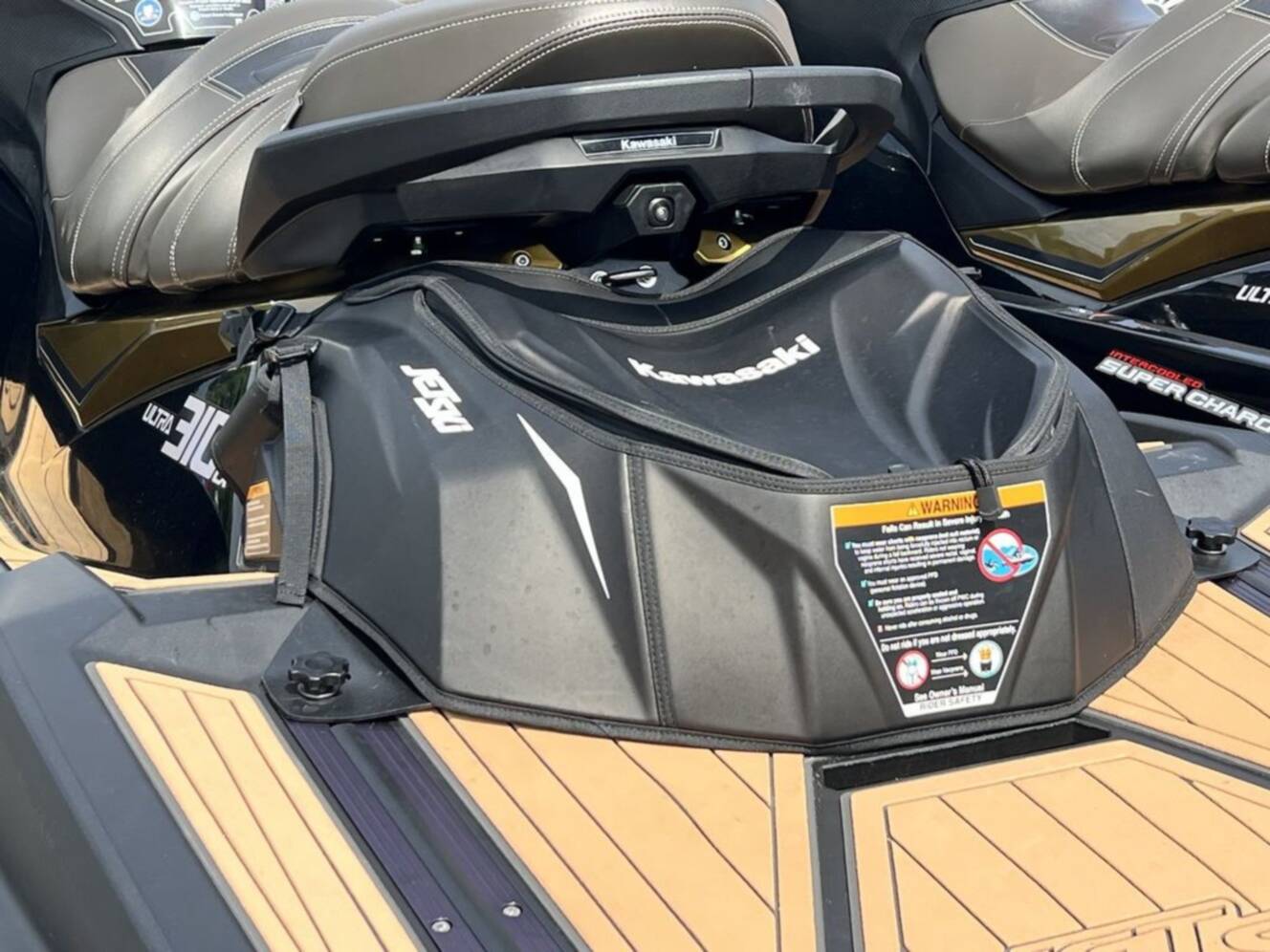 A photo of this 2023 Kawasaki Ultra® 310LX