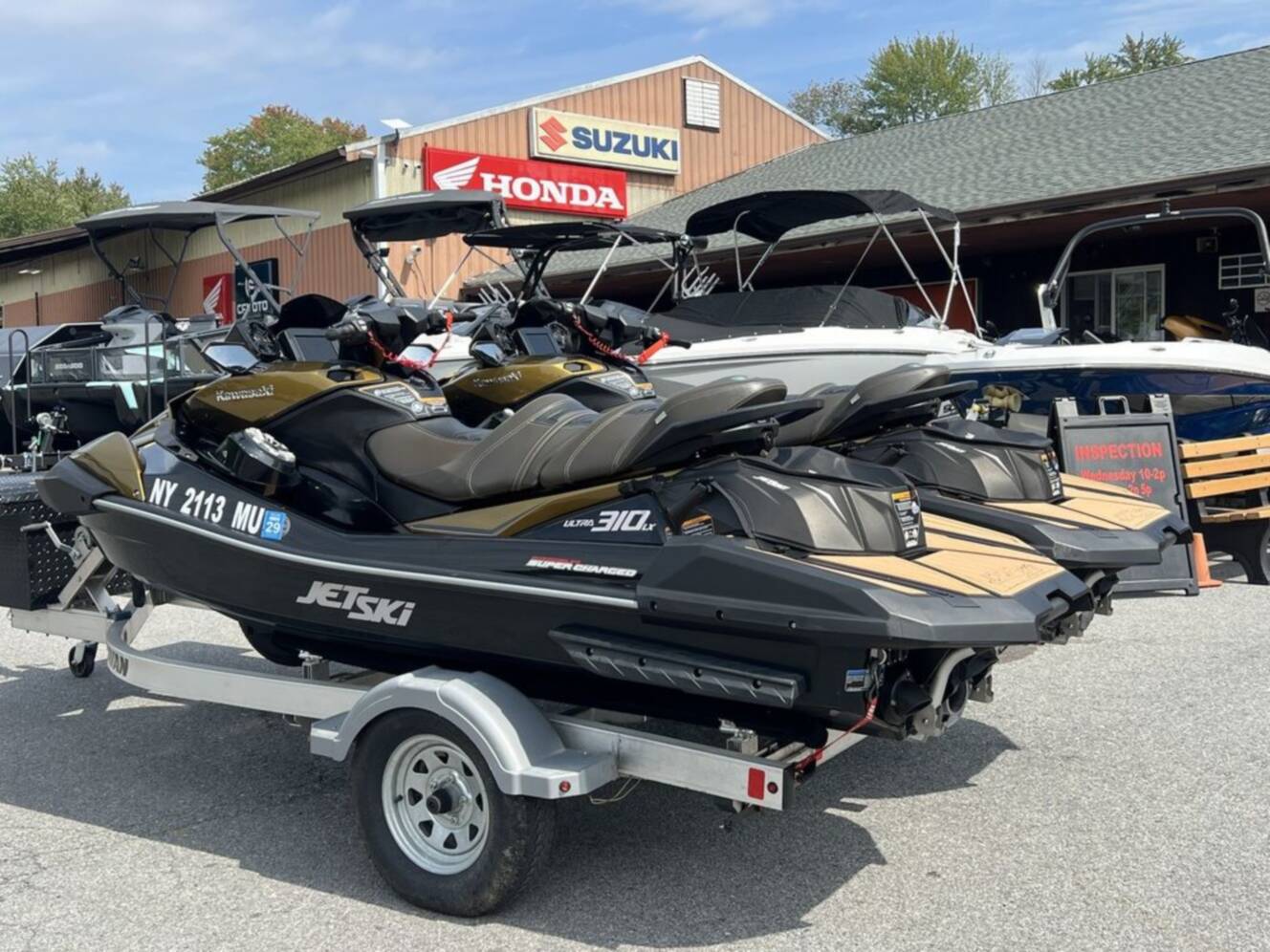 A photo of this 2023 Kawasaki Ultra® 310LX