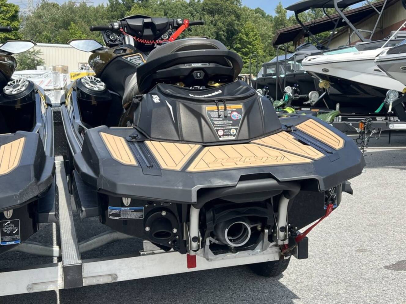 A photo of this 2023 Kawasaki Ultra® 310LX
